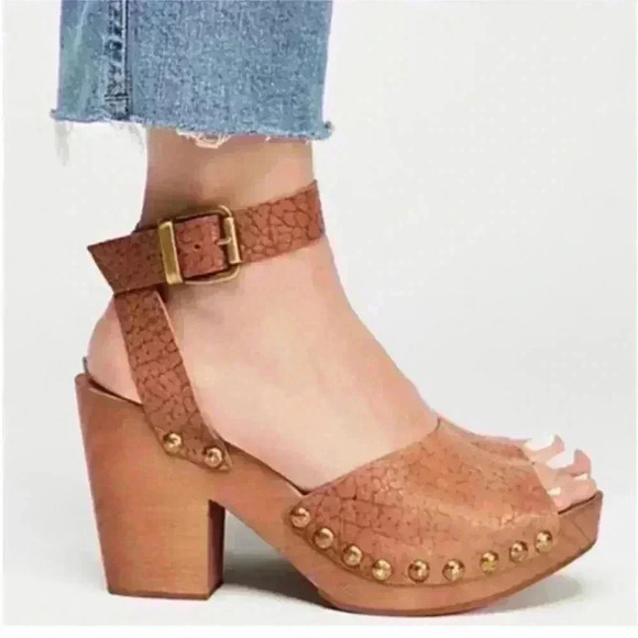Free People Pasadena Studded Leather Wooden Clog Festival Boho Rustic Nomad - Picture 2 of 13